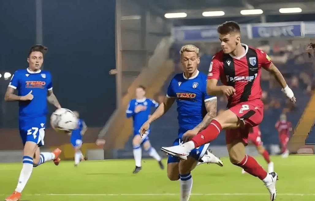 开元官方网站-包含赛前法甲传出新动向，斯图加特战术微调，管理层表态——悬念犹存，阵容厚度经受考验的词条